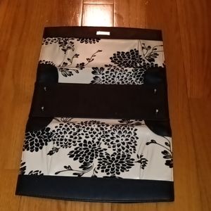 Like new black and tan floral Miche classic purse cover